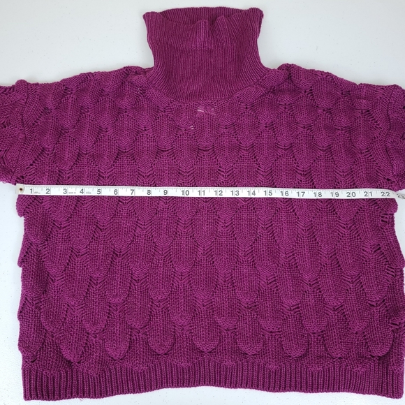 New Cotton Emporium Cable Knit Cropped Sweater - Picture 7 of 8